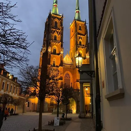 Apartment Spacious Lux Apartment, Ostrow Tumski Wroclaw
